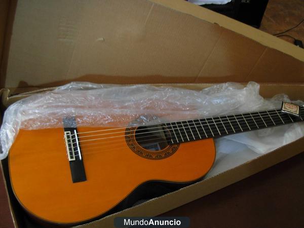 96 € - GUITARRA ESPAÑOLA EXELENTE CALIDAD,MADERAS NOBLES