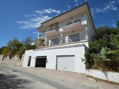 Chalet con 5 dormitorios se vende en Fuengirola, Costa del Sol