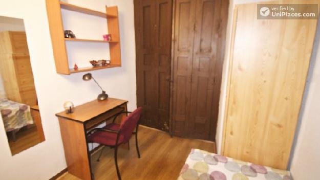 Rooms available - Student residence in central Puerta del Sol
