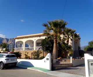 5b  , 3ba   in L'Alfas Del Pi,  Costa Blanca South   - 449000  EUR