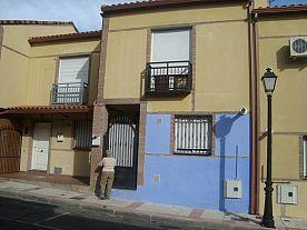 Casa adosada en Villaluenga de la Sagra