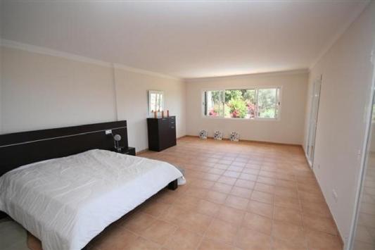 4 Dormitorio Chalet En Venta en Calvia, Mallorca