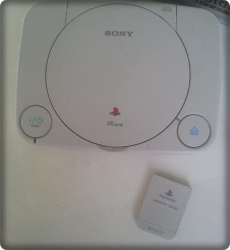 Vendo play station y juegos