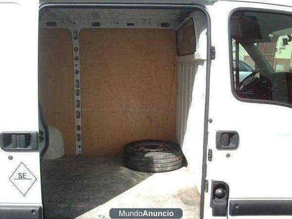 Renault Master Furgon 2800 Corto Normal 2.5d