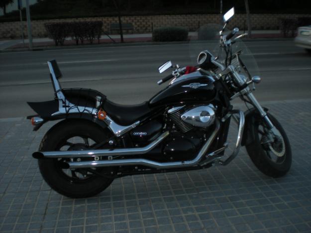 SUZUKI INTRUDER M800