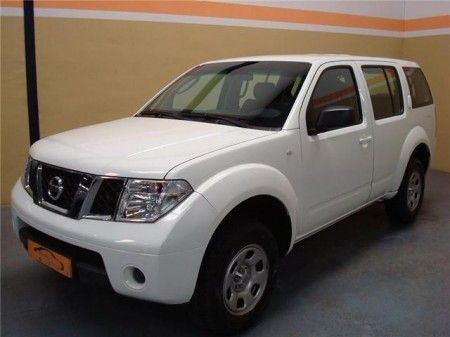 NISSAN PATHFINDER 2.5 DCI XE 7PL - Malaga