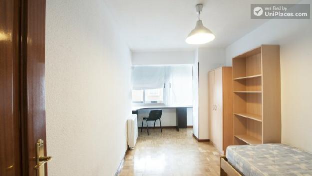 Spacious 4-bedroom apartment in historical Alcalá de Henares