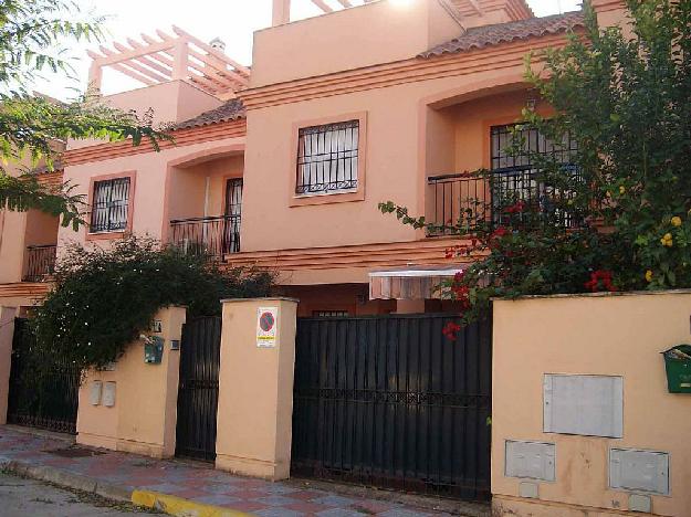 Casa adosada en Tomares