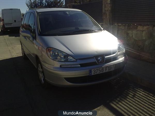 Peugeot 807  2.0HDI ST Pack 136