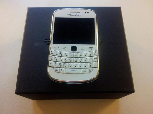 Nueva Blackberry 9900 Bold Blanca 4g 10gb Router Wi-fi