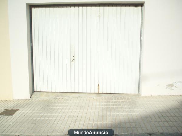 PUERTA GARAJE BASCULANTE 180€