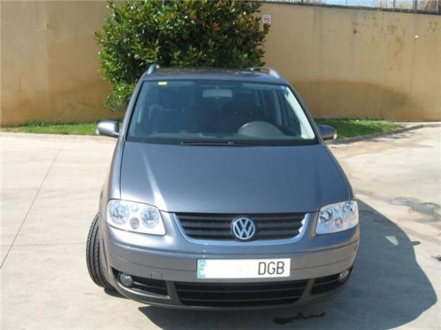 Volkswagen Touran 2.0TDI Highline DSG