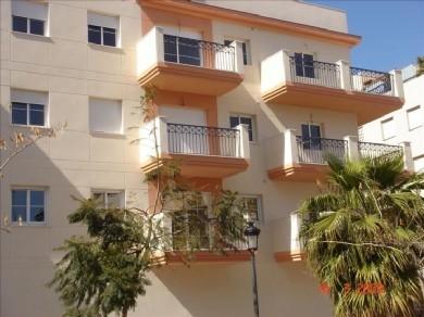 Apartamento con 3 dormitorios se vende en Estepona, Costa del Sol