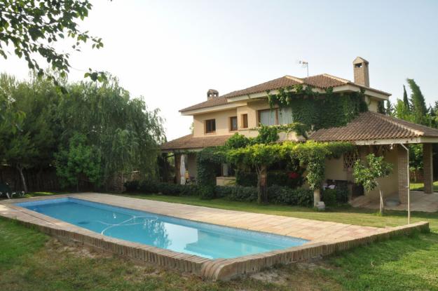 Chalet en la mejor zona de la Alcayna, muy arbola y tranquila