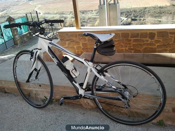 Se vende bici carretera BH, talla S del 2011. 300 euros