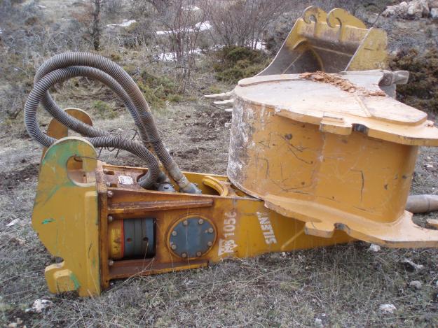 VENDO MARTILLO HIDRAULICO PARA CATERPILLAR 318 O SIMILAR CON ENGANCHE HIDRAULICO 50 HORAS