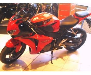 HONDA CBR 1000 RR FIREBLADE