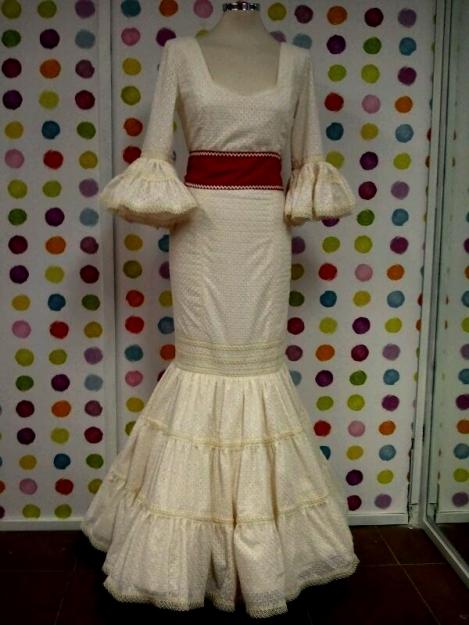 trajes de flamenca  canasteros de todas las tallas desde 180 euros