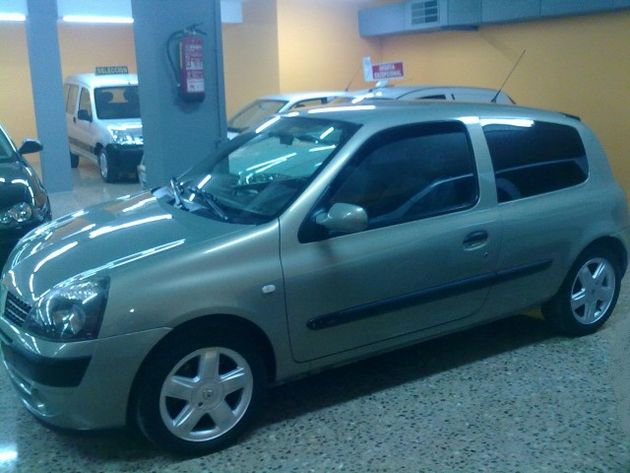 RENAULT Clio 1.4 16v Expression