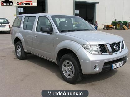 NISSAN PATHFINDER 2.5 DCI 171 CV con 7 PLAZAS.