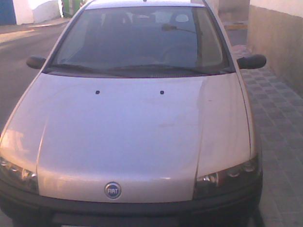 vendo vehiculo fiat punto en perfecto estado.