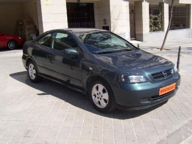 Venta de coche Opel Astra Coupe Bertone 1.8 16v 125CV '02 en Madrid