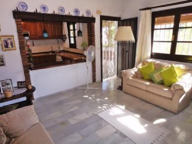 Chalet con 2 dormitorios se vende en Benalmadena Costa, Costa del Sol