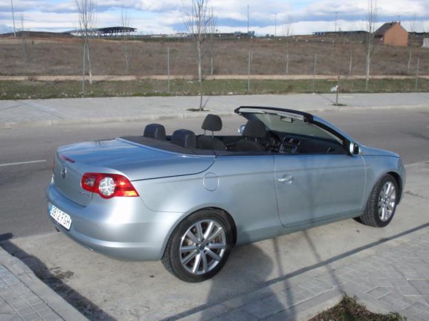 VOLKSWAGEN Eos