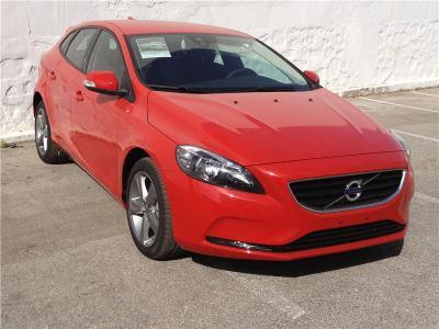 Volvo v40 kinetic