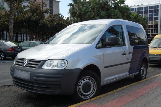 Caddy Combi dic 2008 por 10500€. Negociable.