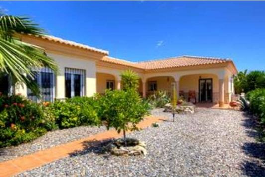 4 Dormitorio Chalet En Venta en Arboleas, Almería