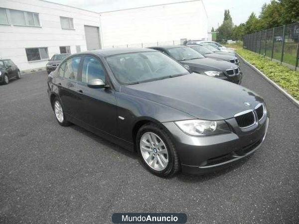 BMW 318 d *Navegador*Par ktronic*Mult