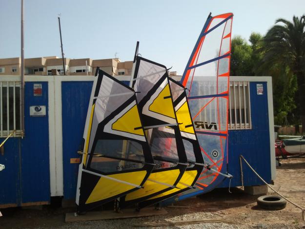 tabla y vela de windsurf