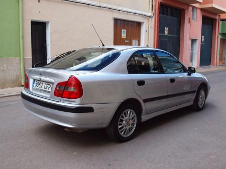 Mitsubishi Carisma avance en Castellon