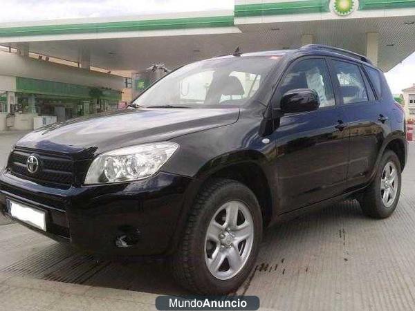 Toyota RAV 4  2.2D-4D Luna