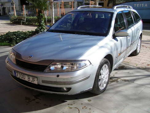 Renault Laguna Grandtour AUTOMATICO, 3.0V6 24 V, CLIMA, PARTRONIK, SENSOR DE LUCES, SENSOR DE LLUVIA 2.500