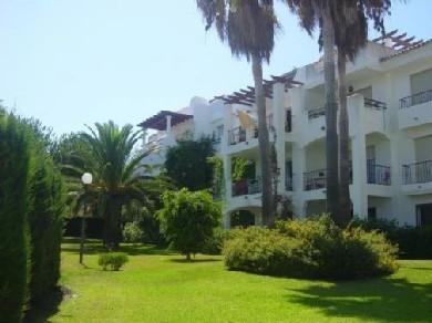 Apartamento con 3 dormitorios se vende en Estepona, Costa del Sol