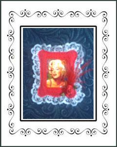 BROCHE DE FIELTRO MARILYN MONROE