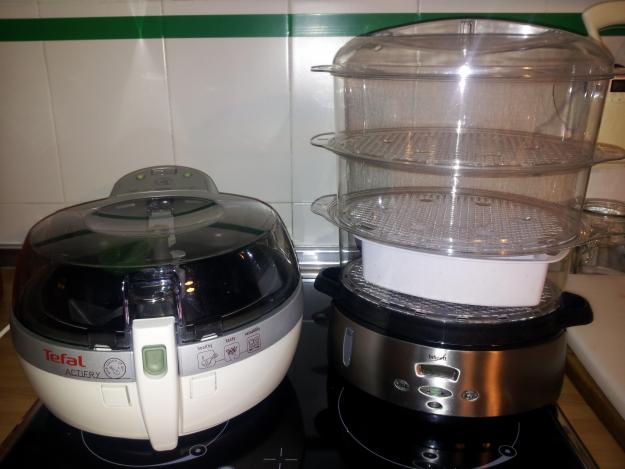 Vendo Tefal Actifry  como nueva y regalo robot