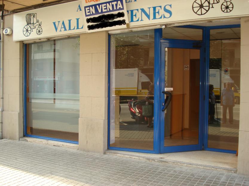 Local comercial ideal para cualquier negocio. Zona muy transitada.