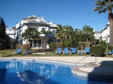 Apartamento con 1 dormitorio se vende en Estepona, Costa del Sol