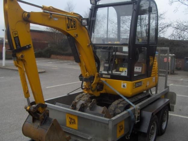 2005 JCB 8015 Escavadora + JCB remolque + 3 cubos