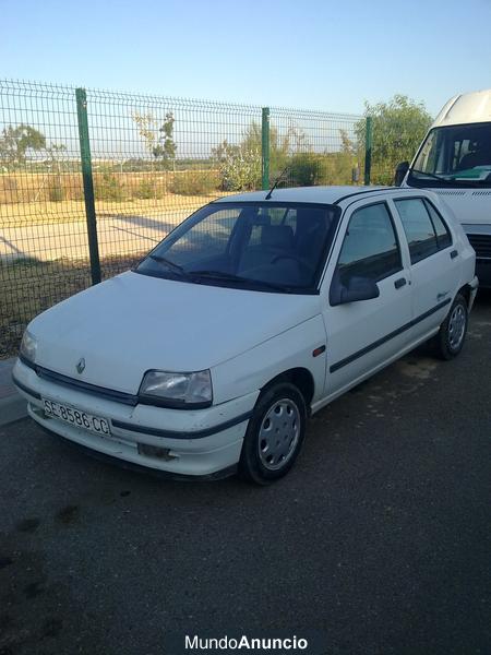 se vende renault clio