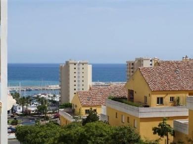 Apartamento con 3 dormitorios se vende en Estepona, Costa del Sol