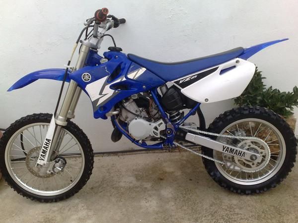 VENDO YAMAHA YZ 85 MUY BARATA!!!