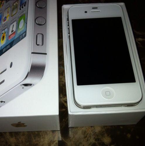 Apple iPhone 4S (32GB - Blanco (AT & T) vienen con una garantía y todos los accesorios.