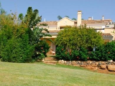 Chalet con 3 dormitorios se vende en Benahavis, Costa del Sol