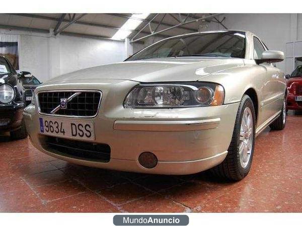 Volvo S60 2.4 D5 Momentum 185cv+NAVI+XE