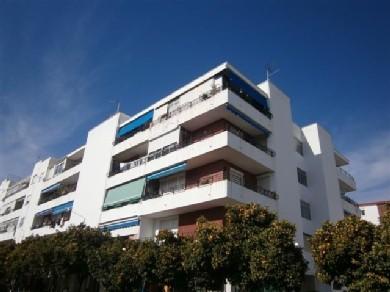 Apartamento con 3 dormitorios se vende en Marbella, Costa del Sol