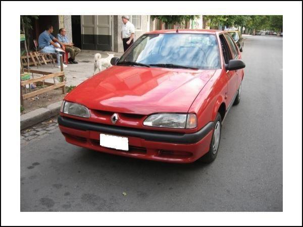 1600 € - Vendo Renault 19 gasoil, A/C y recién salido del mecánico (Sabadell, Barcelona)